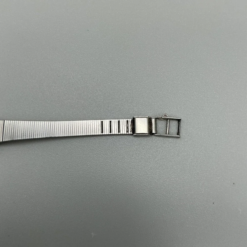 Vintage Seiko Womens Watch 18mm Silver Tone 2P21-0A79 New Battery 6.75